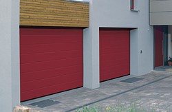 hormann lpu40 m-ribbed in red with timber overhead